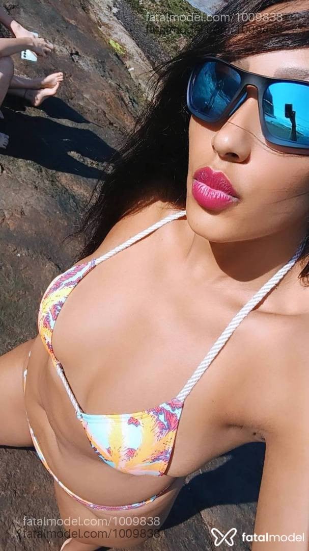 Acompanhante mulher morena (o) de olhos pretos - Bianca sylva