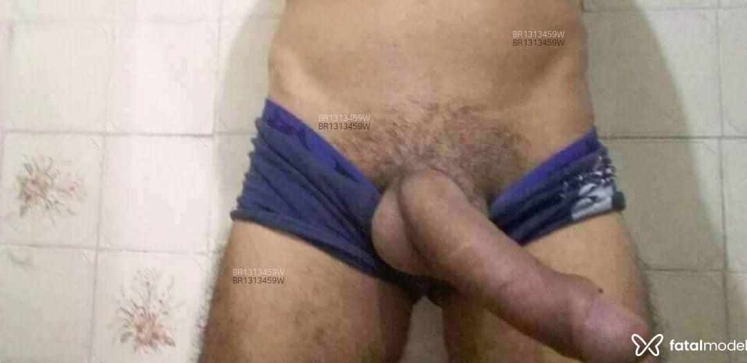 Acompanhante homem com cabelo castanho de olhos castanhos em São José do Rio Preto - Lobo Mau