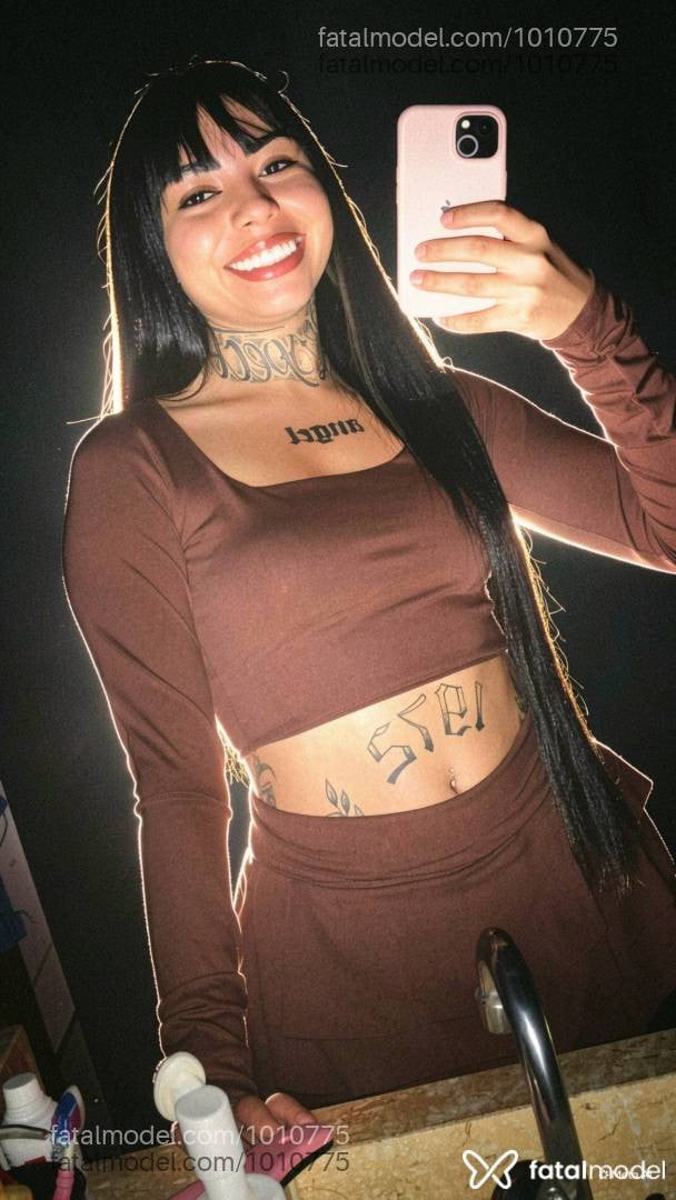 Acompanhante mulher com cabelo castanho de olhos castanhos em Tangará da Serra Acompanhante mulher com cabelo castanho de olhos castanhos em Tangará da Serra - Rebeca