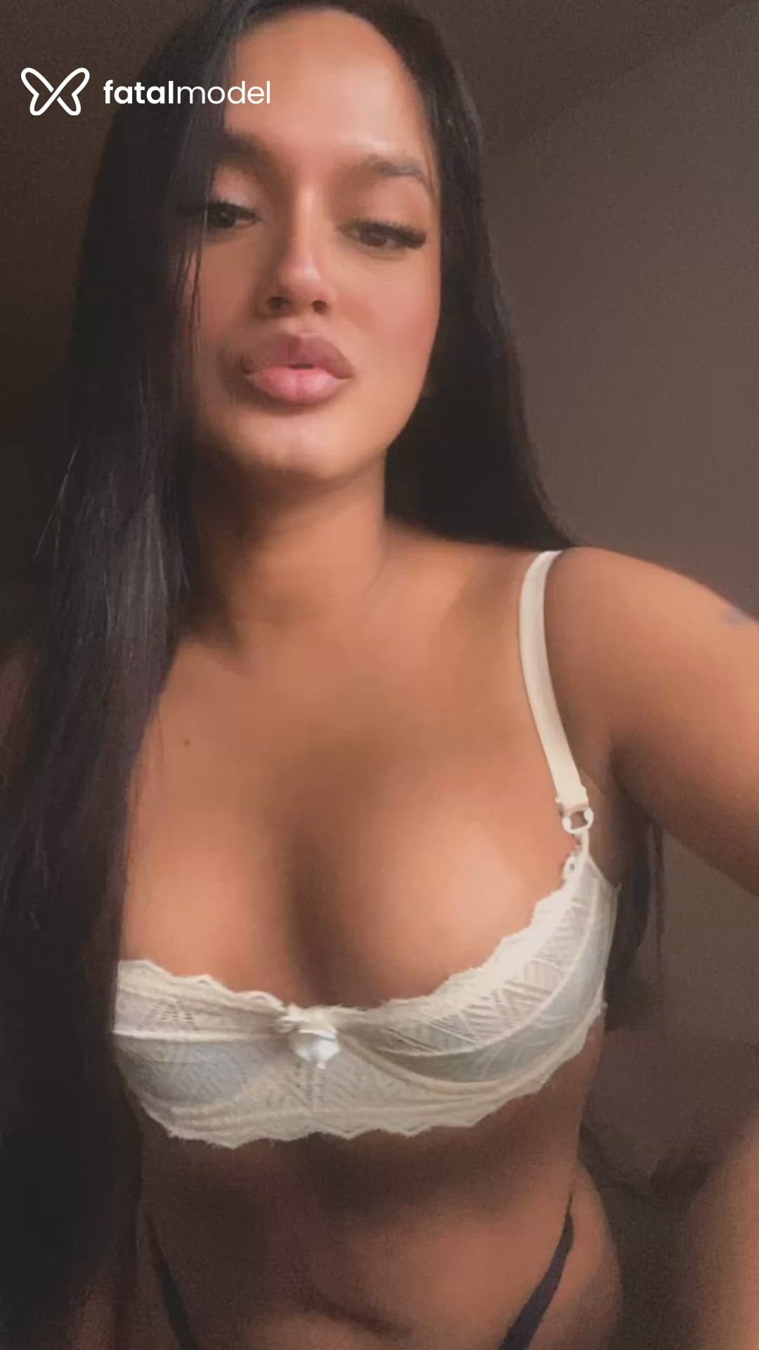 Acompanhante travesti morena (o) de olhos castanhos em Bento Gonçalves Acompanhante travesti morena (o) de olhos castanhos em Bento Gonçalves - Luisa Muniz