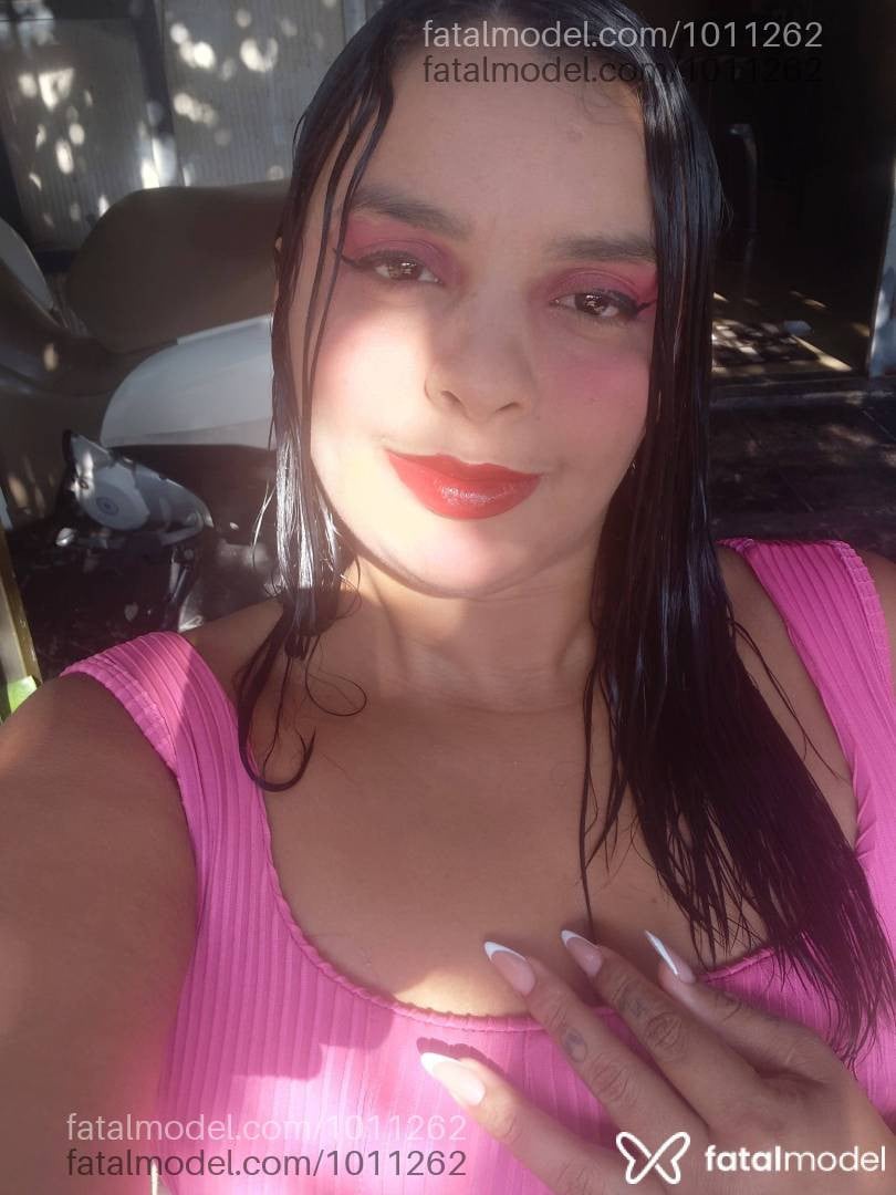 Acompanhante mulher com cabelo colorido de olhos mel em Rondonópolis Acompanhante mulher com cabelo colorido de olhos mel em Rondonópolis - Sacha Silva