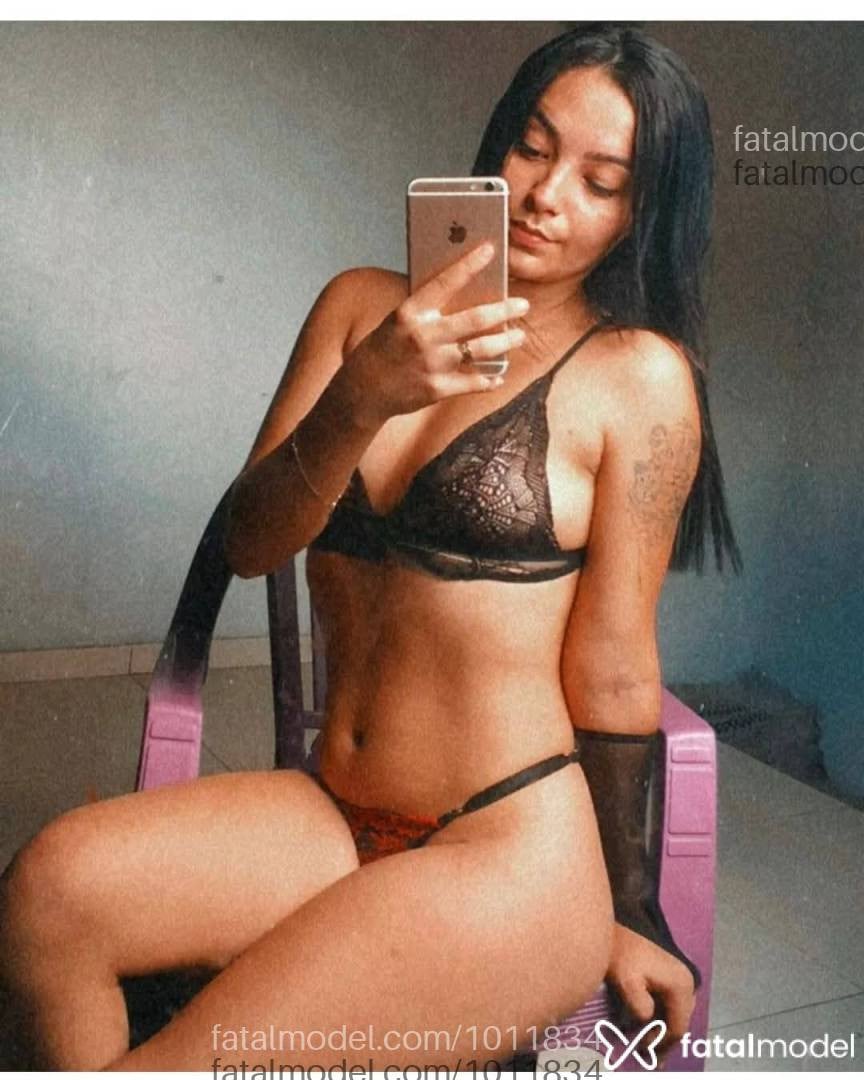 Acompanhante mulher com cabelo castanho de olhos castanhos em Goiânia - Pamela Tavares