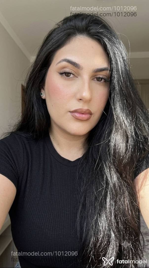 Acompanhante mulher morena (o) de olhos castanhos - Kyara