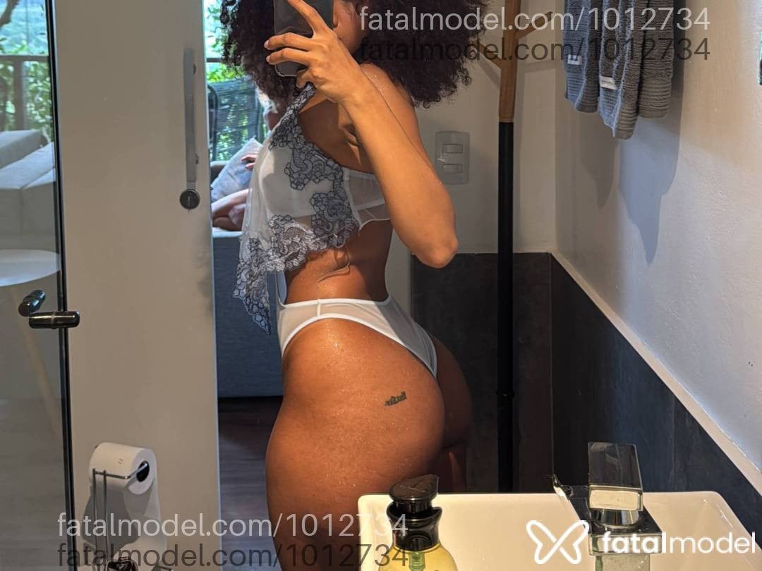 Acompanhante mulher morena (o) de olhos castanhos em Brusque - IZA FERRAZ