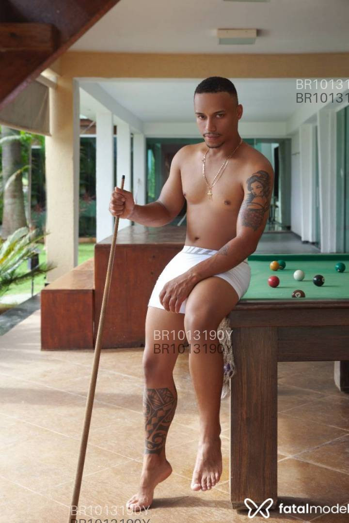 Acompanhante homem morena (o) de olhos castanhos em Rio de Janeiro - Bruno Mineiro