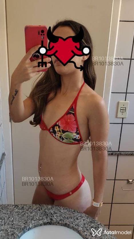 Acompanhante mulher com cabelo castanho de olhos pretos em Uberlândia - Kamilla