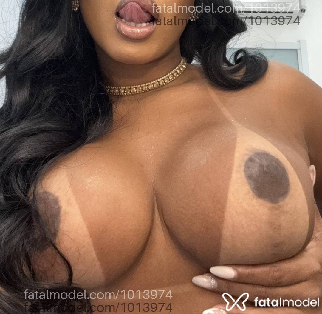 Acompanhante mulher morena (o) de olhos castanhos - Juliana