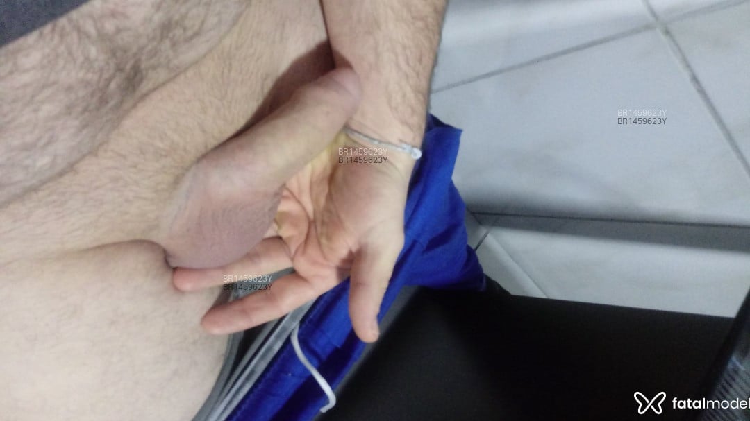 Acompanhante homem com cabelo castanho de olhos castanhos em Araranguá - Rafael