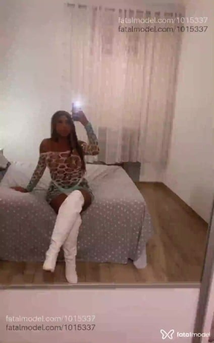 Acompanhante mulher trans loira (o) de olhos castanhos em Farroupilha Acompanhante mulher trans loira (o) de olhos castanhos em Farroupilha - Isabella Ohara