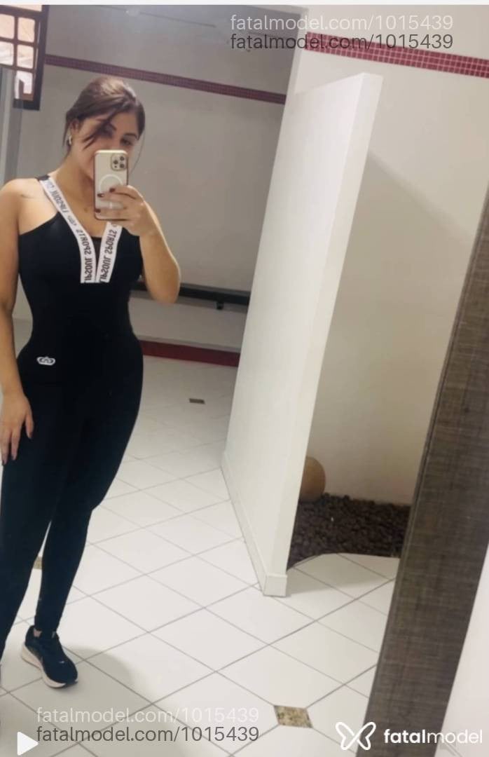 Acompanhante mulher com cabelo castanho de olhos castanhos - Brenda louise