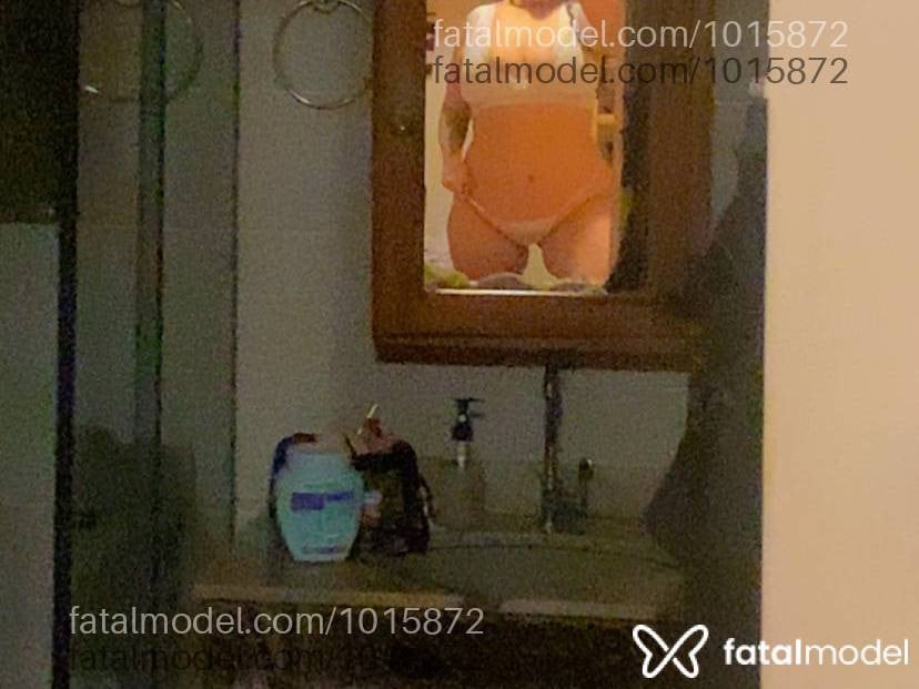 Acompanhante mulher com cabelo castanho de olhos castanhos em Ubatuba - Lorena Garcia