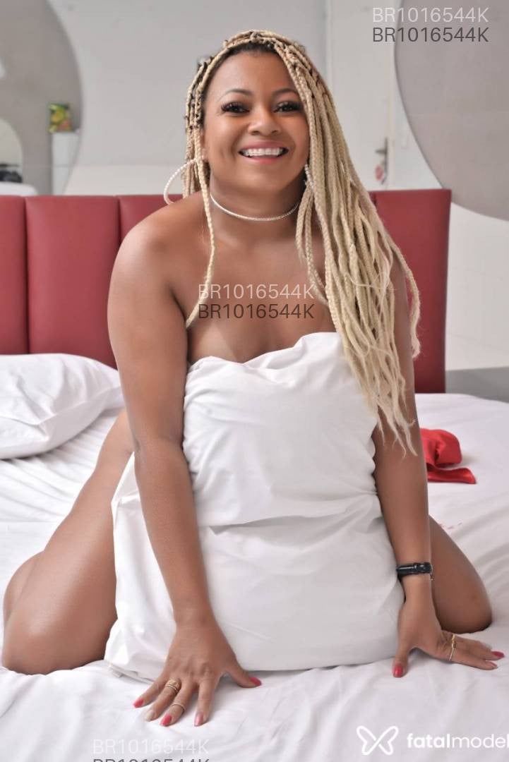 Acompanhante mulher morena (o) de olhos castanhos em Bela Vista de Goiás - Kamilla sena