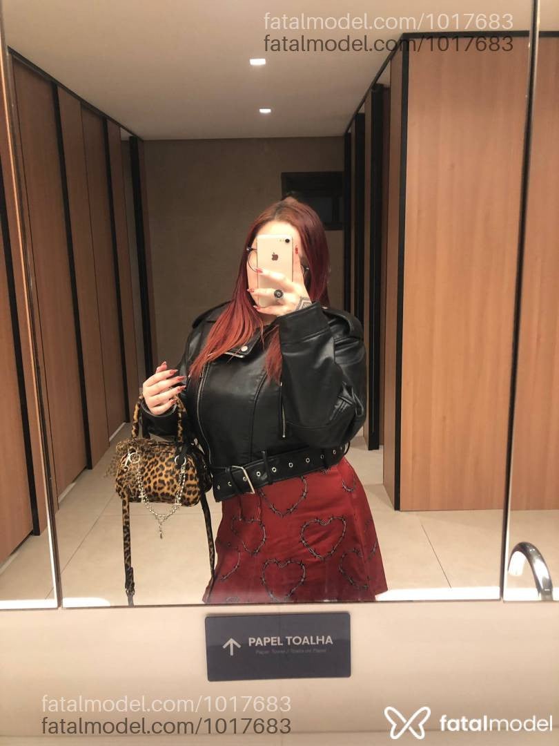 Acompanhante mulher loira (o) de olhos castanhos em São Paulo - Bella Stewart
