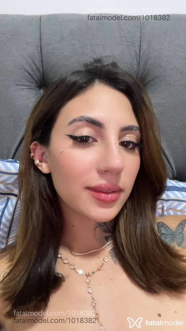 Acompanhante mulher morena (o) de olhos castanhos - Cacau Luz