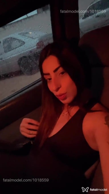 Acompanhante mulher loira (o) de olhos castanhos - Giovana Rios Acompanhante mulher loira (o) de olhos castanhos - Giovana Rios