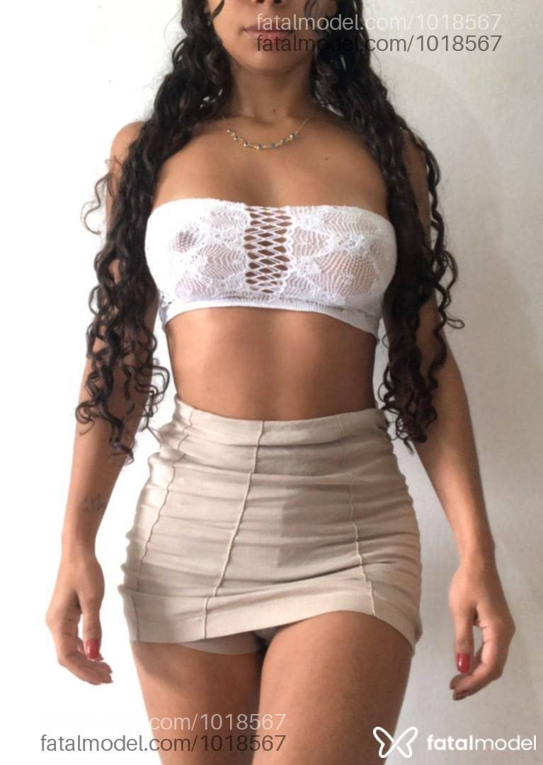 Acompanhante mulher com cabelo castanho de olhos castanhos em Itajaí - Mel schmidt