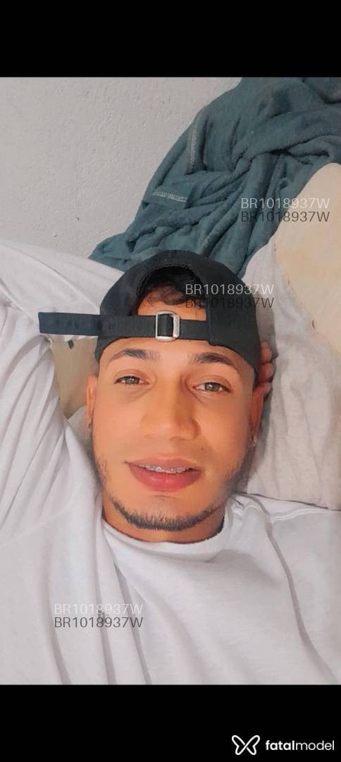 Acompanhante homem morena (o) de olhos castanhos em Boa Vista - Darell