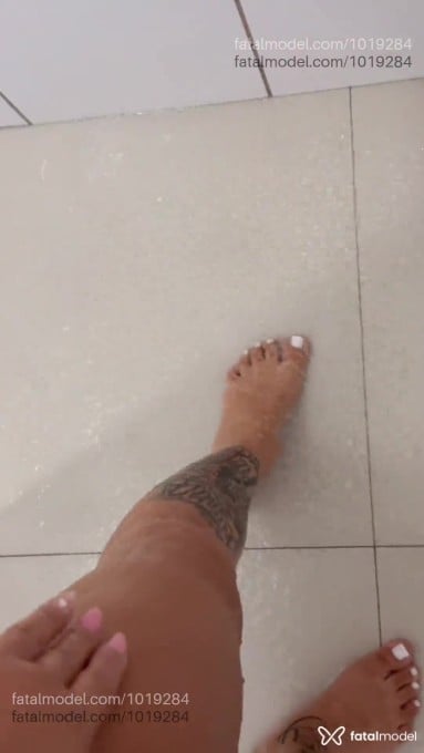 Acompanhante mulher loira (o) de olhos castanhos em Balneário Camboriú - Larissa