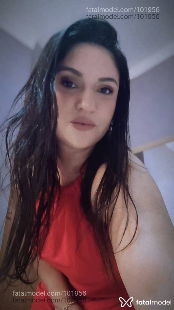 Acompanhante mulher com cabelo castanho de olhos castanhos em Marília - Biaa Santos