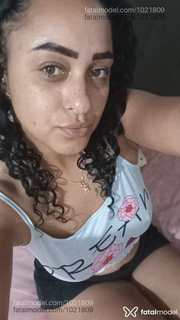 Acompanhante mulher morena (o) de olhos castanhos em Cascavel - Lua
