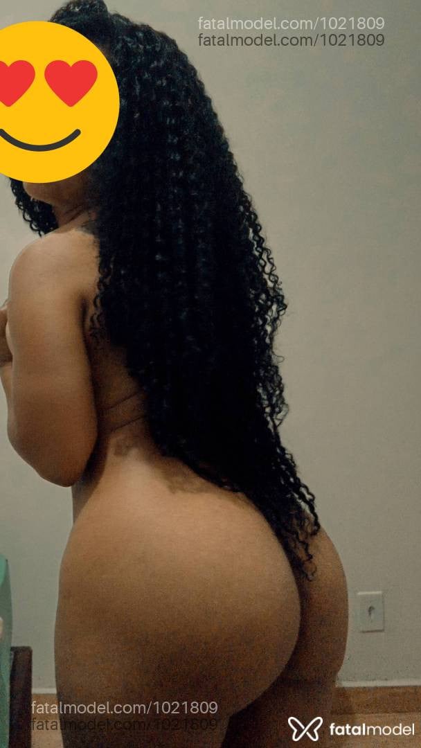 Acompanhante mulher morena (o) de olhos castanhos em Cascavel Acompanhante mulher morena (o) de olhos castanhos em Cascavel - Lua
