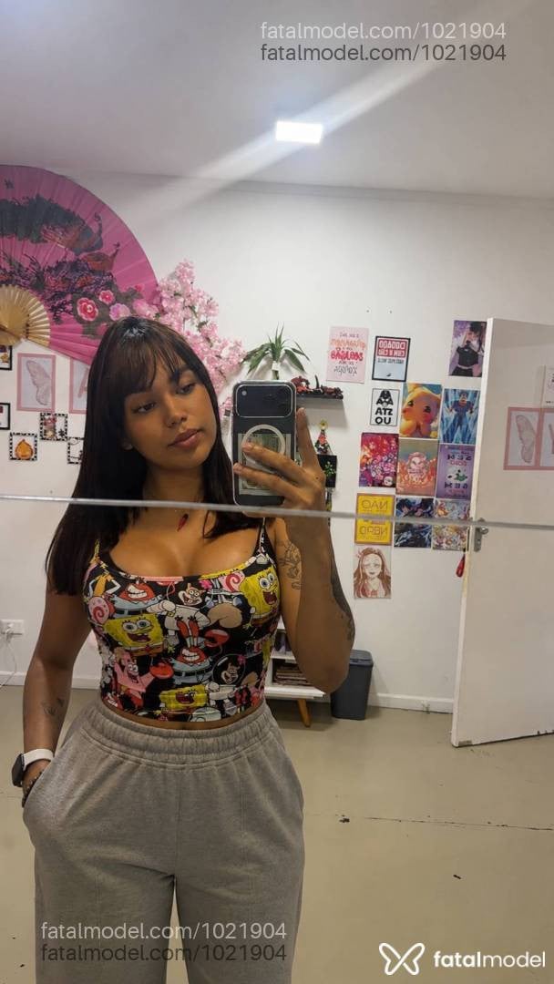 Acompanhante mulher trans com cabelo castanho de olhos castanhos em São Paulo - Yuna Mesquitta