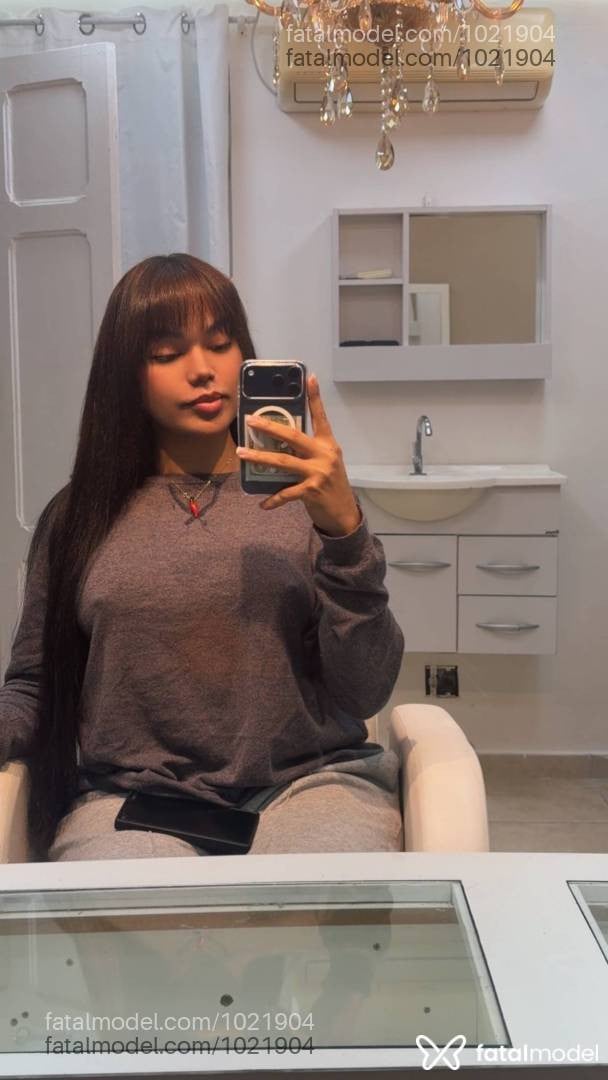Acompanhante mulher trans com cabelo castanho de olhos castanhos em São Paulo - Yuna Mesquitta