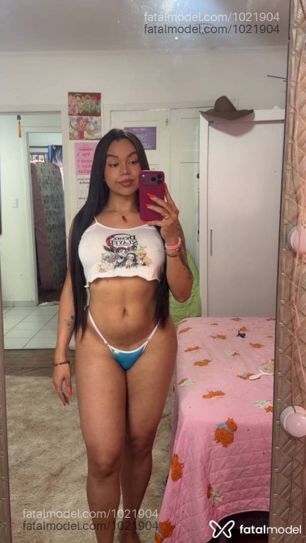 Acompanhante mulher trans com cabelo castanho de olhos castanhos - Yuna Mesquitta