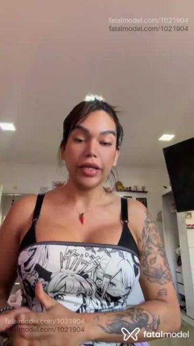 Acompanhante mulher trans com cabelo castanho de olhos castanhos em São Paulo - Yuna Mesquitta