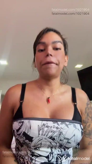Acompanhante mulher trans com cabelo castanho de olhos castanhos em São Paulo - Yuna Mesquitta