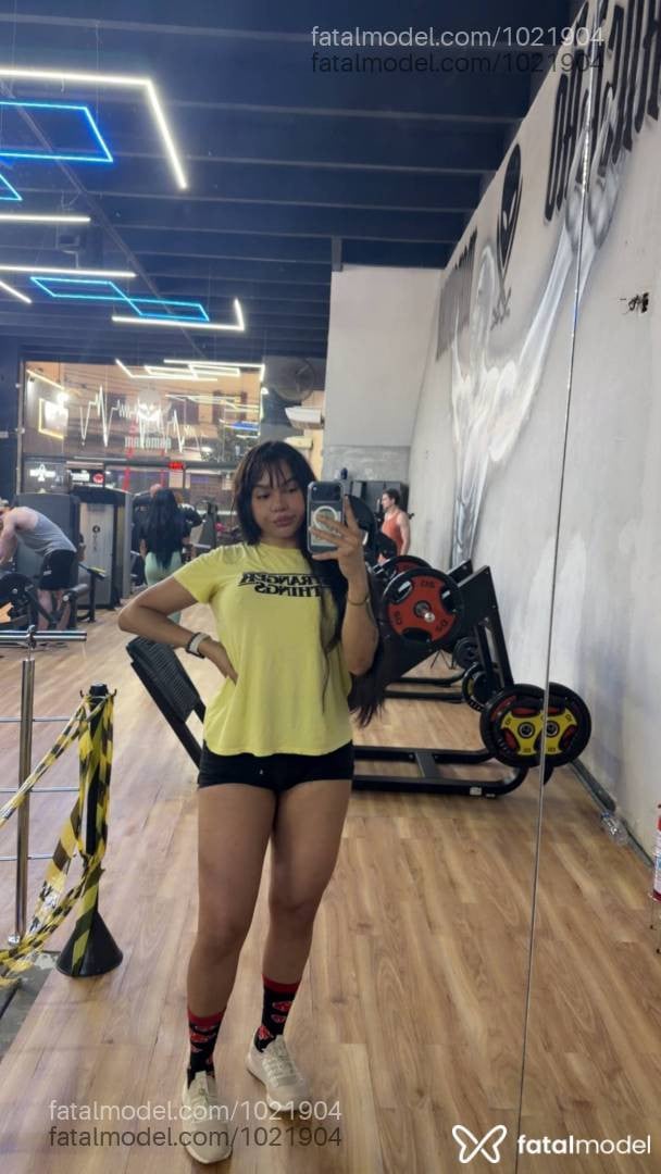 Acompanhante mulher trans com cabelo castanho de olhos castanhos em São Paulo - Yuna Mesquitta