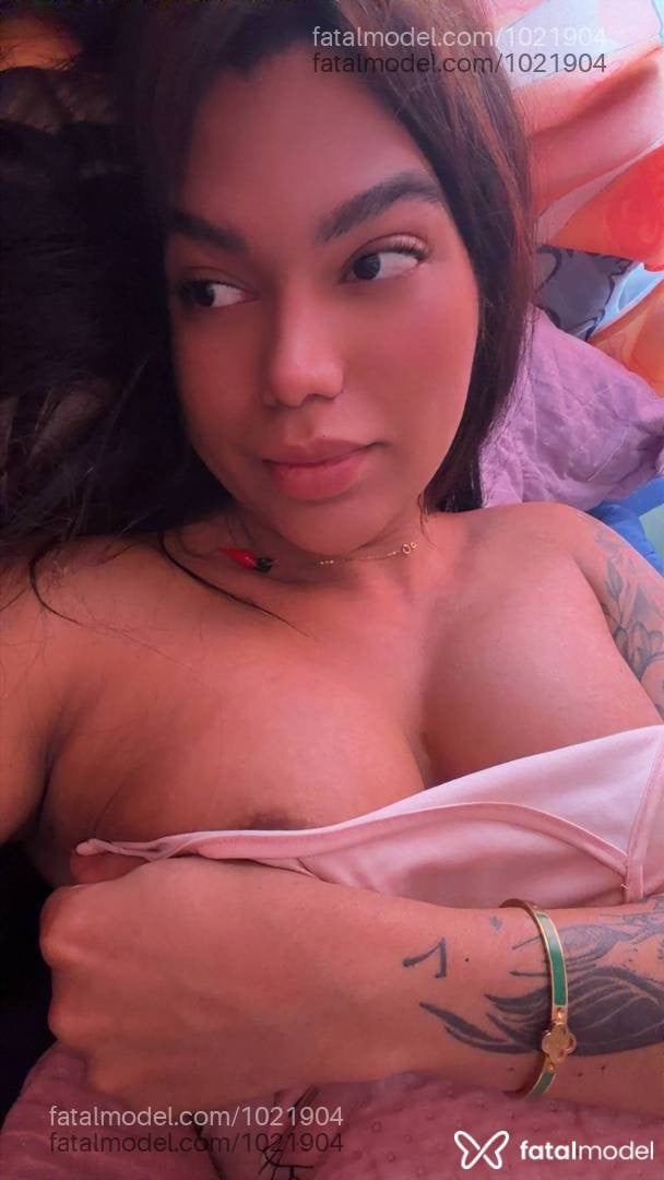 Acompanhante mulher trans com cabelo castanho de olhos castanhos em São Paulo - Yuna Mesquitta