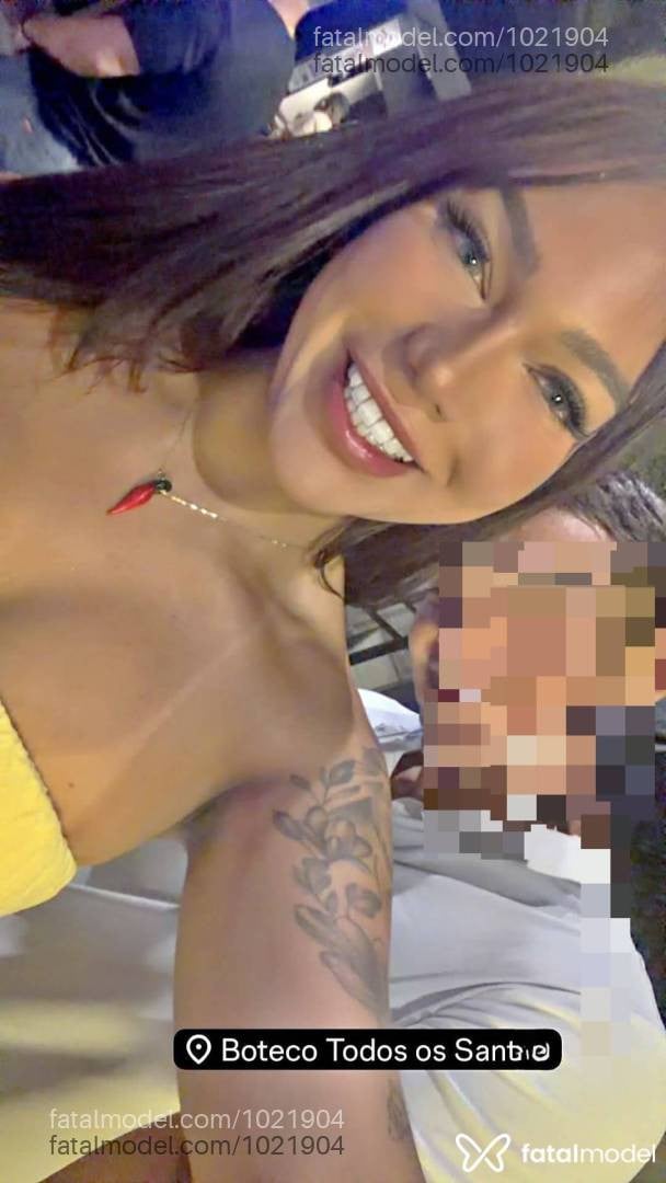 Acompanhante mulher trans com cabelo castanho de olhos castanhos em São Paulo - Yuna Mesquitta