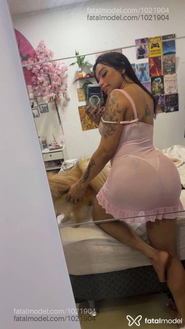 Acompanhante mulher trans com cabelo castanho de olhos castanhos - Yuna Mesquitta