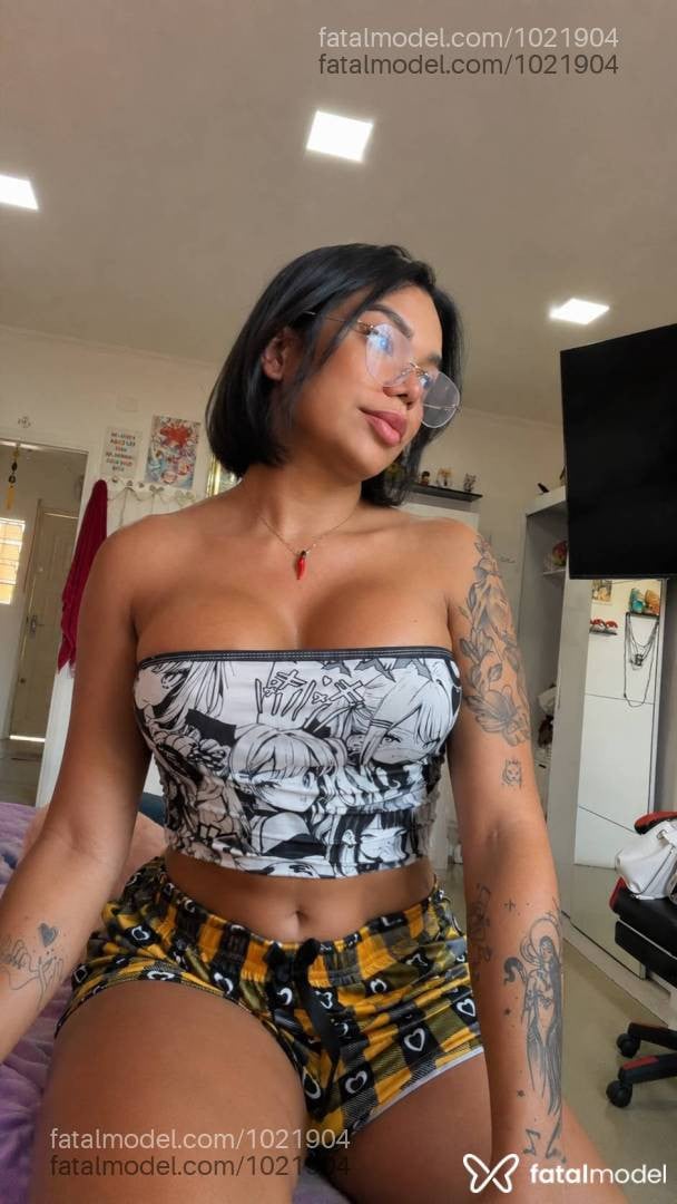 Acompanhante mulher trans com cabelo castanho de olhos castanhos em São Paulo - Yuna Mesquitta