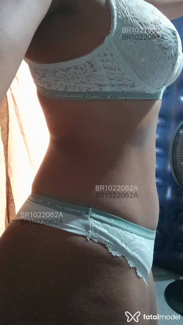 Acompanhante mulher com cabelo castanho de olhos castanhos em Concórdia - Jaqueline