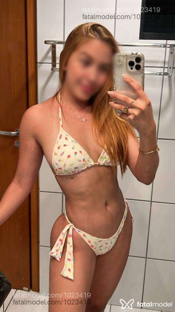 Acompanhante mulher ruiva (o) de olhos mel - Rebecca Lovatelli