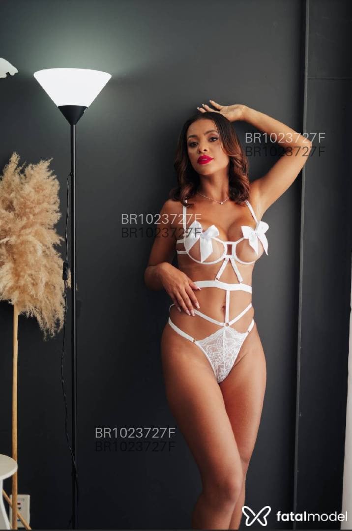 Acompanhante mulher morena (o) de olhos castanhos em Uberlândia - Biatriz Goiana