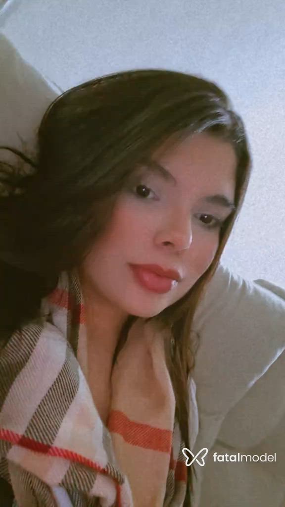 Acompanhante mulher com cabelo castanho de olhos castanhos - Amelin