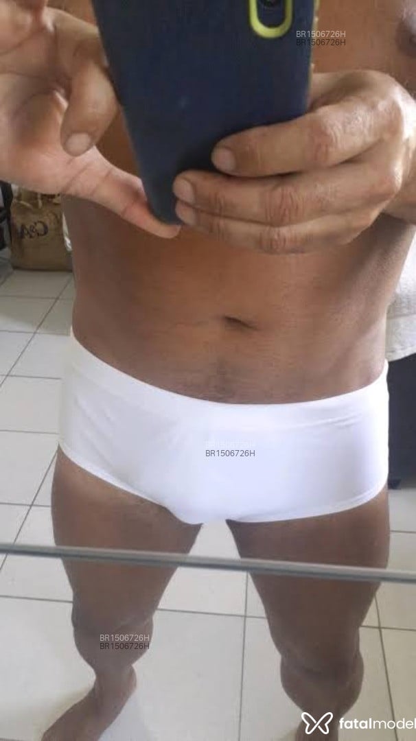 Acompanhante homem morena (o) de olhos castanhos - Leoenzo Acompanhante homem morena (o) de olhos castanhos - Leoenzo