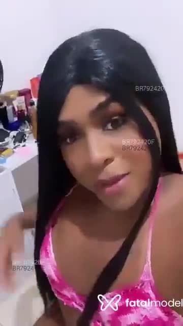 Acompanhante mulher trans morena (o) de olhos mel em Brasília - Carol Souza