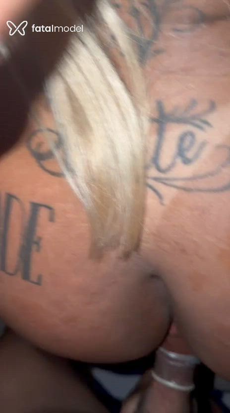 Acompanhante travesti loira (o) de olhos castanhos - Keyte