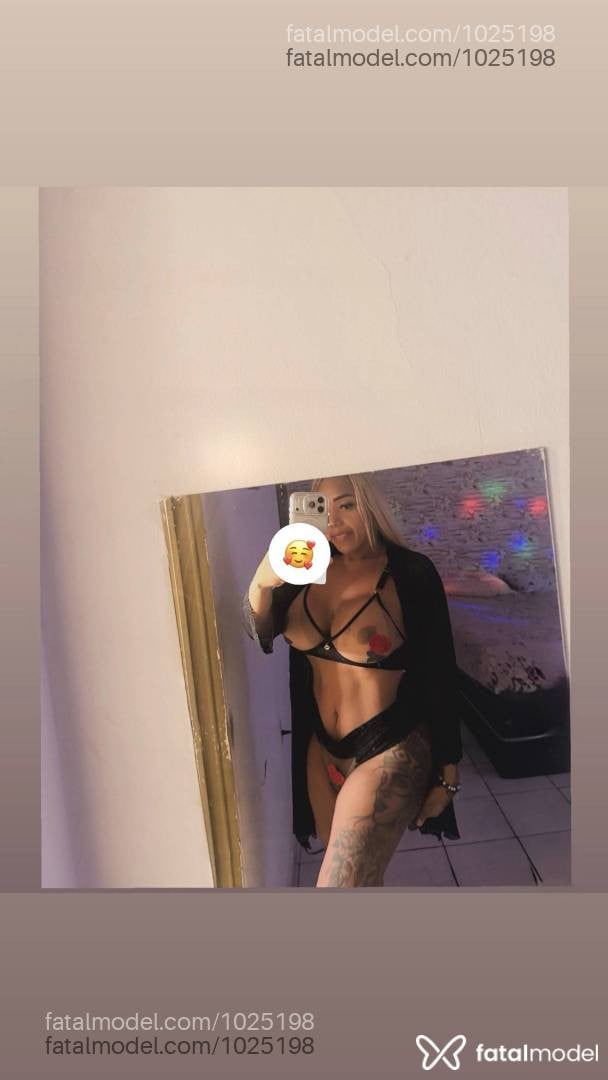 Acompanhante travesti loira (o) de olhos castanhos - Keyte