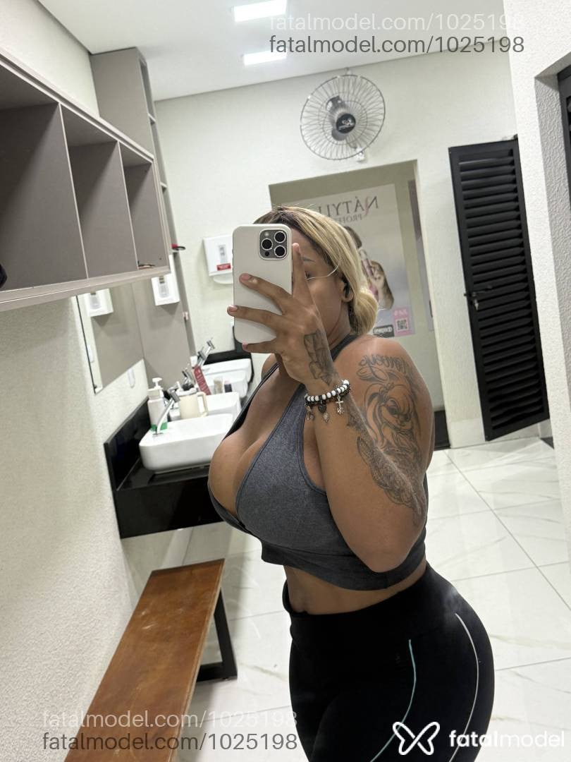 Acompanhante travesti loira (o) de olhos castanhos em Lucas do Rio Verde - Keyte