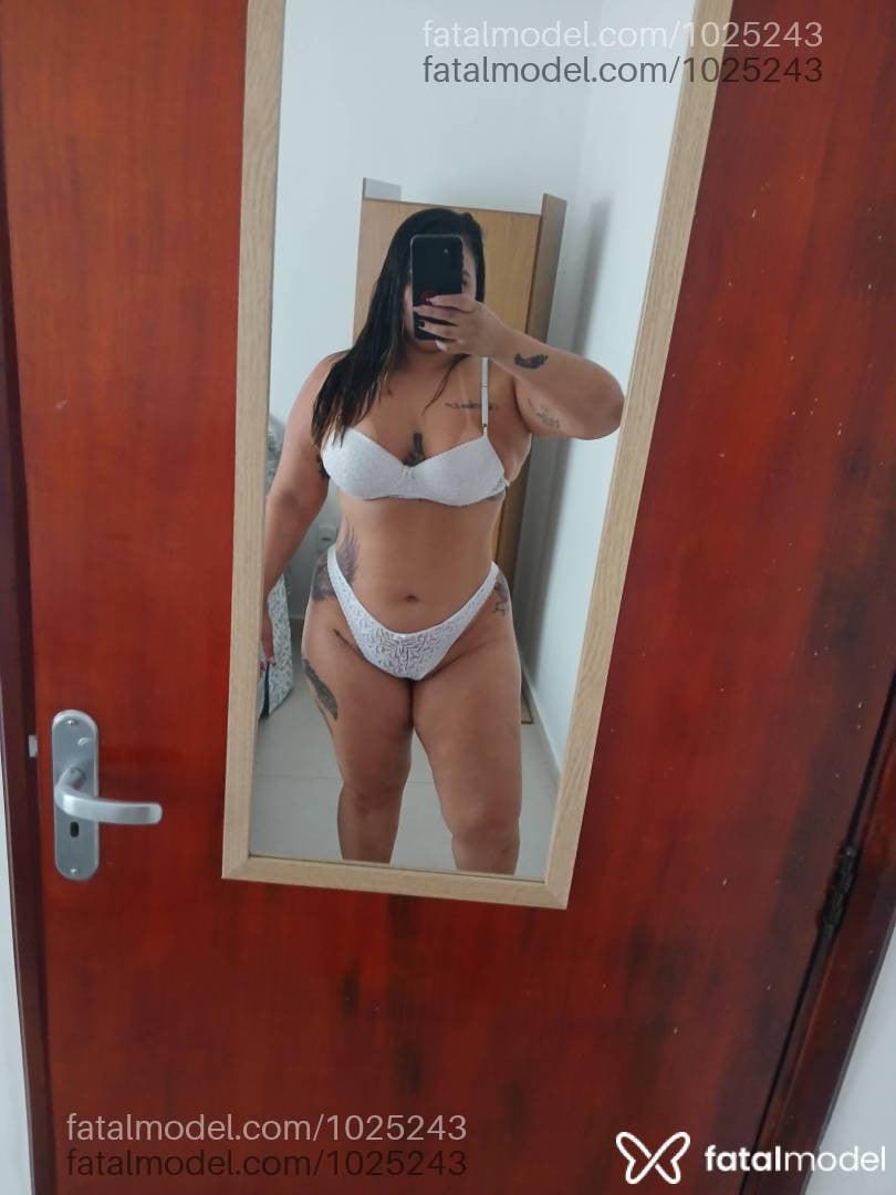 Acompanhante mulher morena (o) de olhos castanhos - Angel brazão