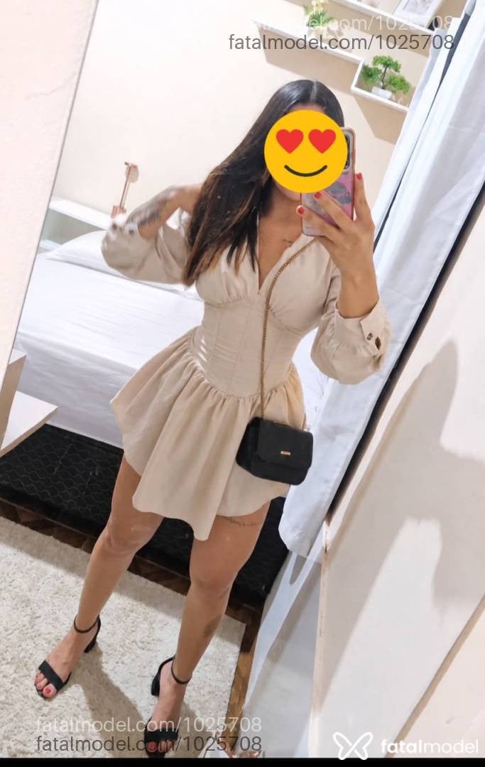 Acompanhante mulher morena (o) de olhos pretos - Renata