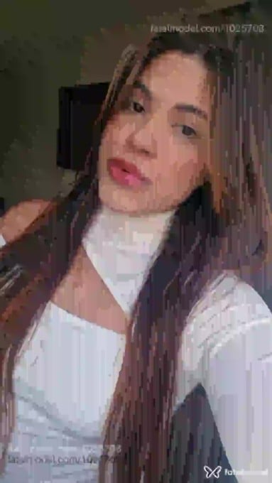Acompanhante mulher morena (o) de olhos pretos em Goiânia - Helena Modrick