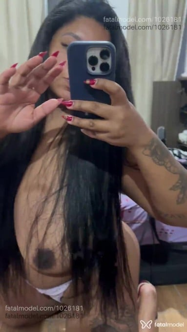 Acompanhante mulher com cabelo castanho de olhos castanhos em Juiz de Fora - Alana