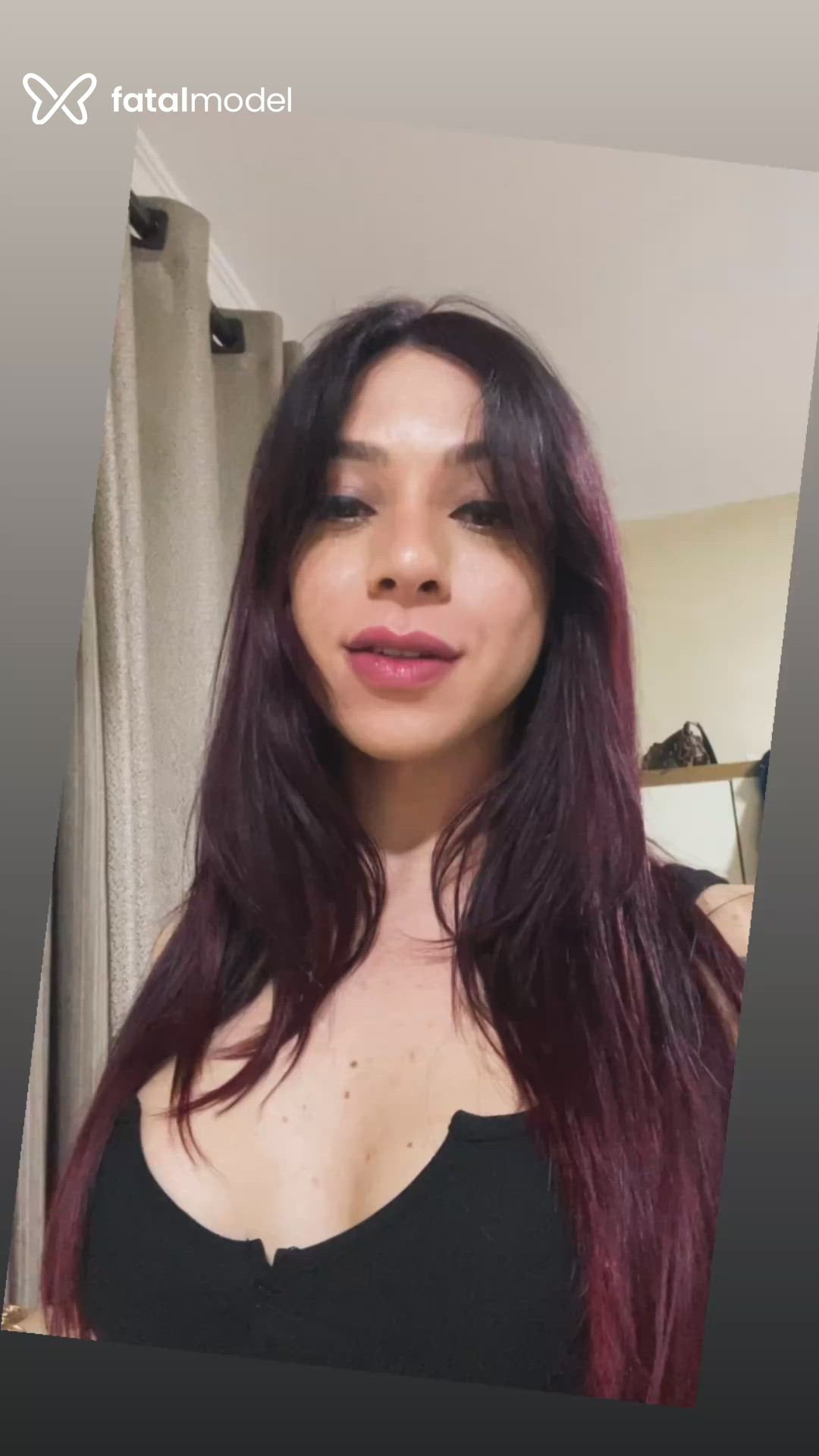 Acompanhante mulher trans com cabelo castanho de olhos castanhos - Leticia Mamede