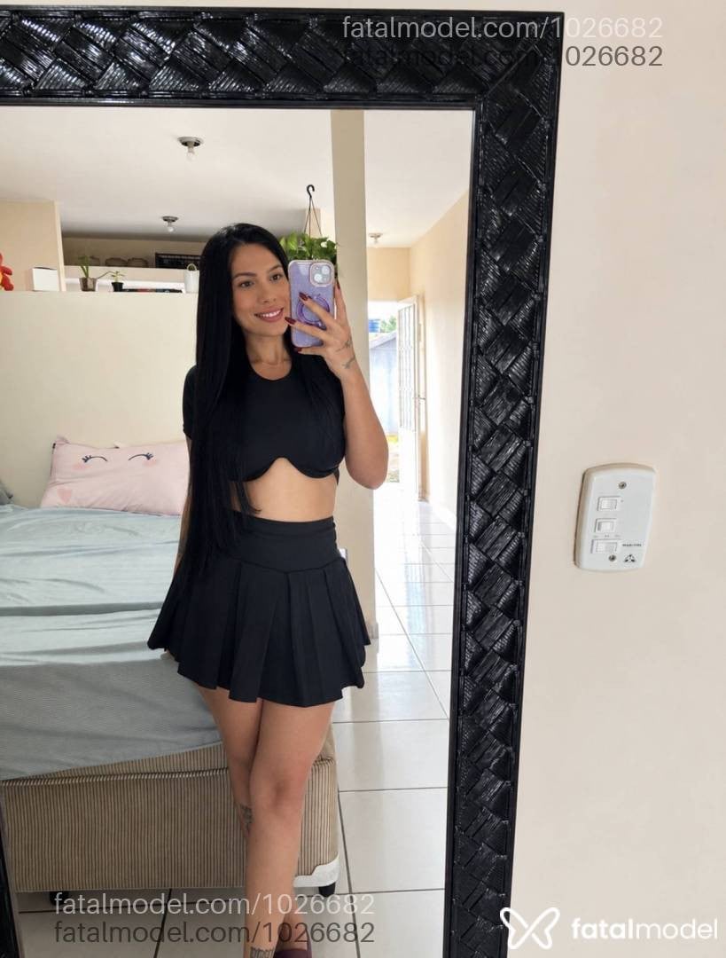 Acompanhante mulher com cabelo castanho de olhos mel em Umuarama - Débora Castro